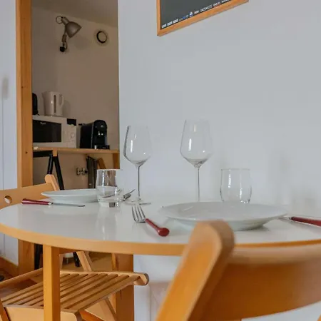 Апартаменты Les Cordeliers Centre Pres Du Marche Ла-Рошель